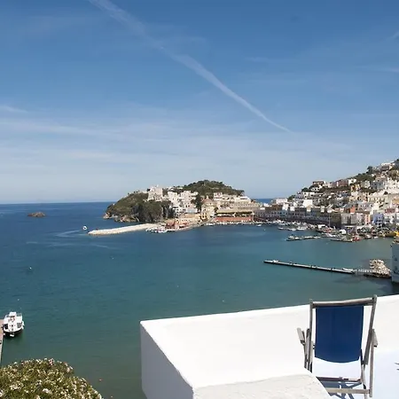 Monolocali Giancos Ponza