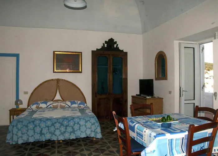 Monolocali Giancos 폰차