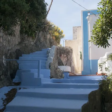 Monolocali Giancos Ponza