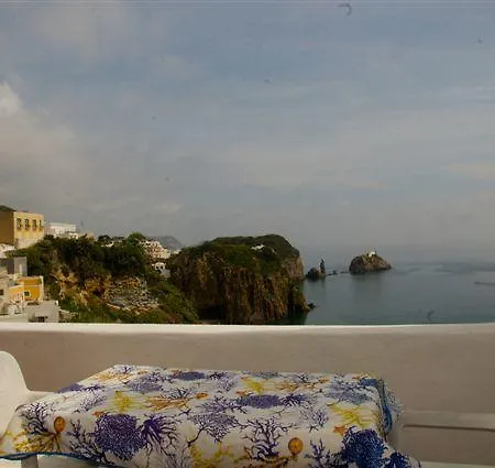 Monolocali Giancos * Ponza